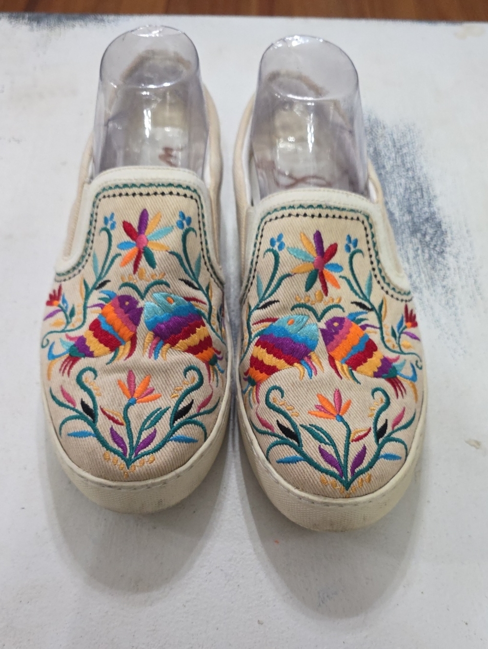 Sam Edleman Womens Canvas Shoes Embroidered Fish Colorful Casual Sz 9 GUC *READ*